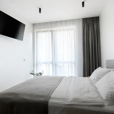 Elysium House Truskawez