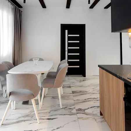 Aparthotel Elysium House 3*