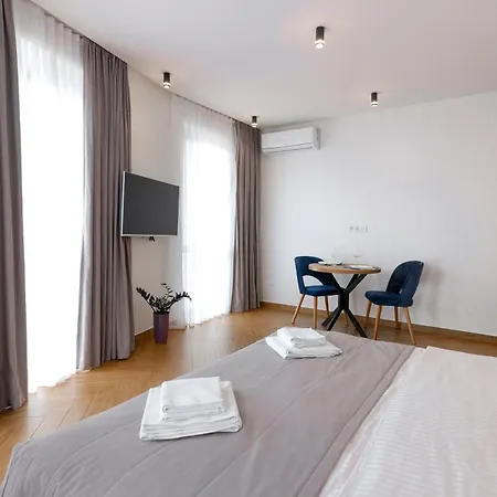 Elysium House 3* Truskawez